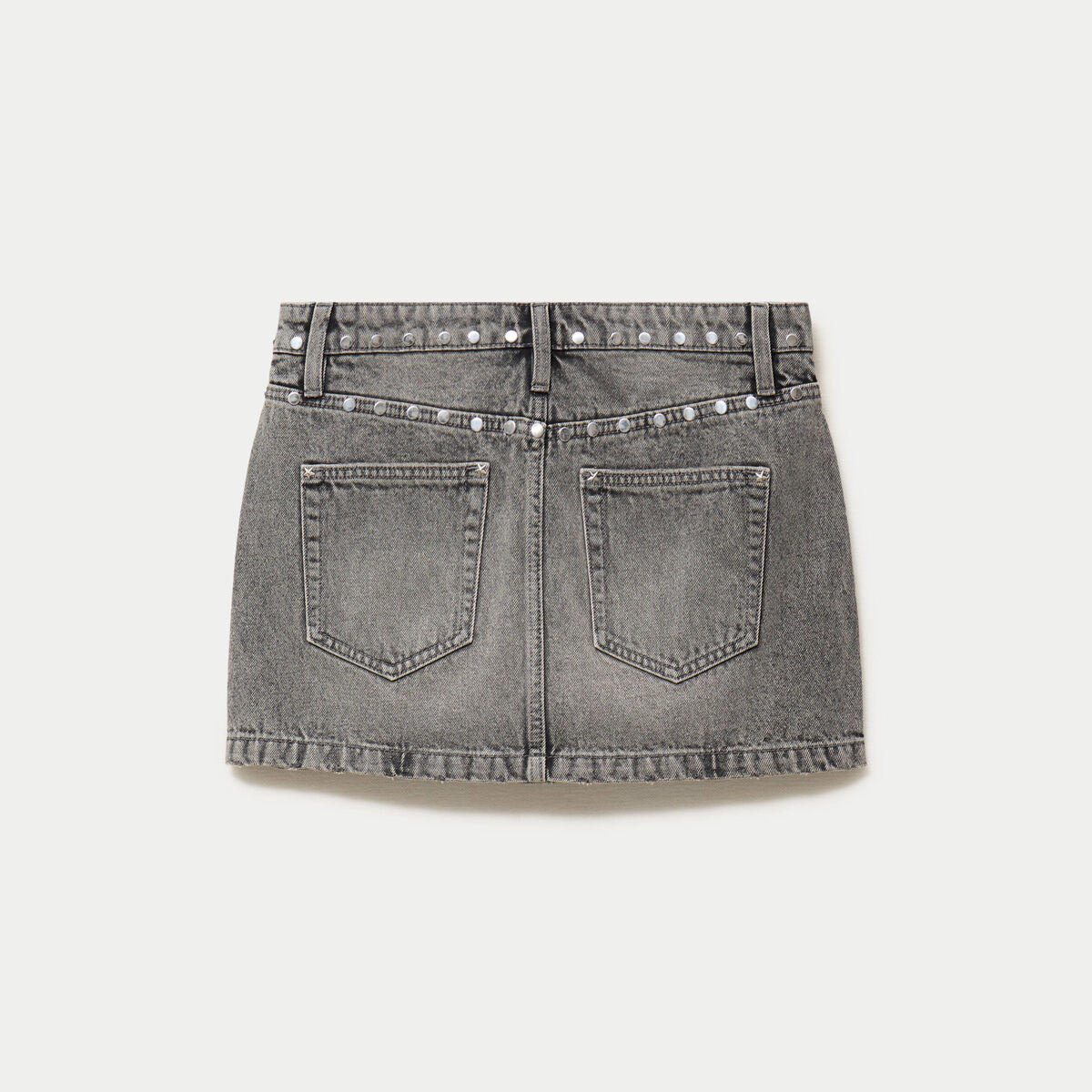 Jupe ajust&eacute;e courte en jean denim gris