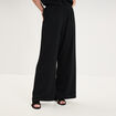 Pantalon effet gaufr&eacute; fluide noir femme