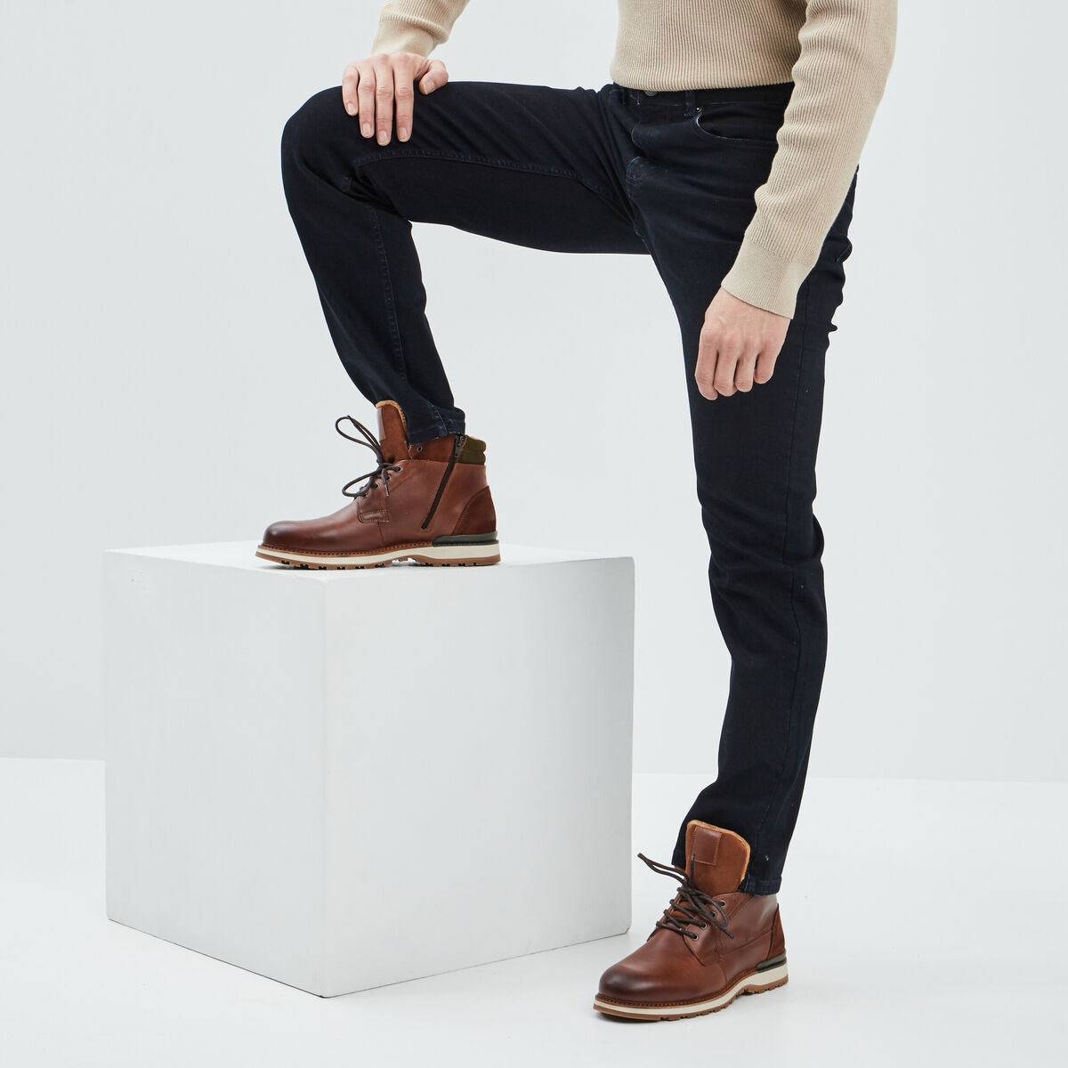 Bottines en cuir marron homme