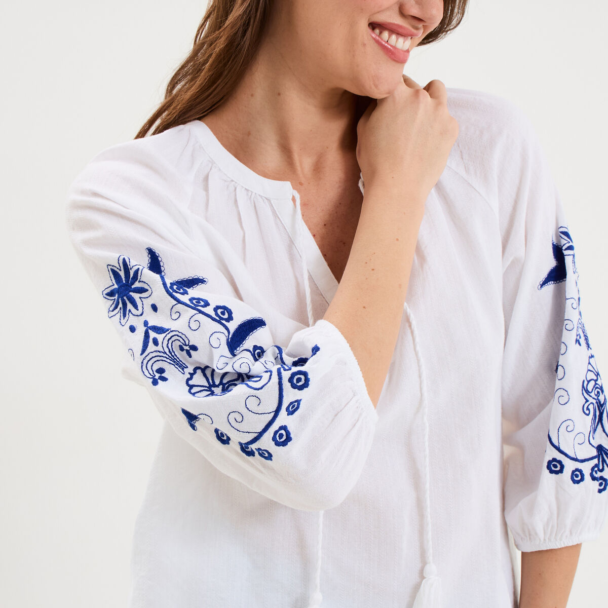 Blouse oversize manches brod&eacute;es coton blanc femme