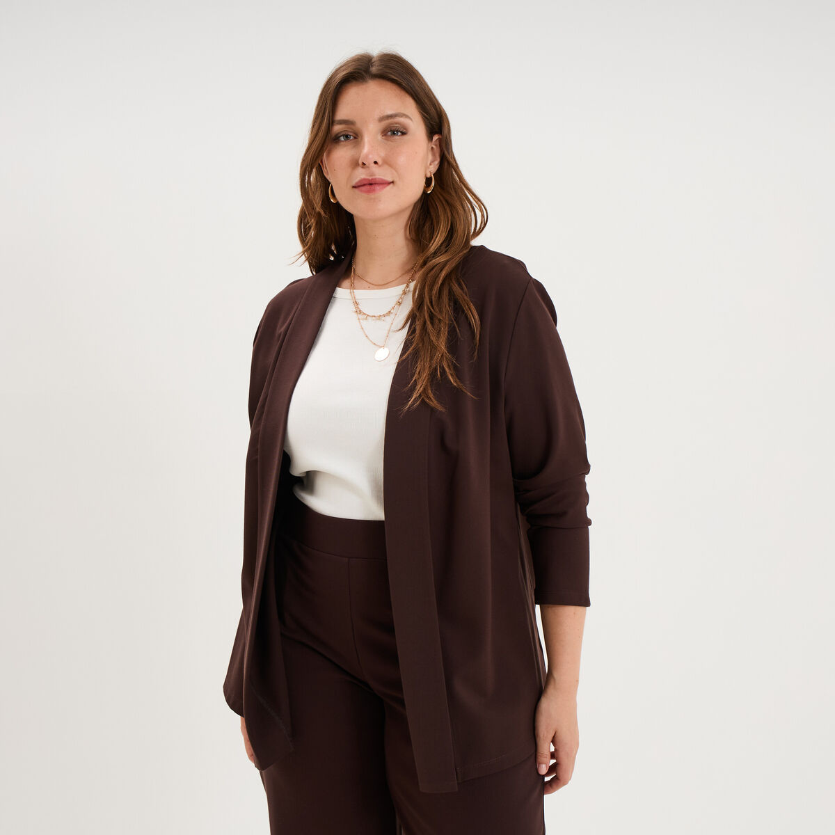 Veste courte col ch&acirc;le oversize marron fonc&eacute; femme grande taille