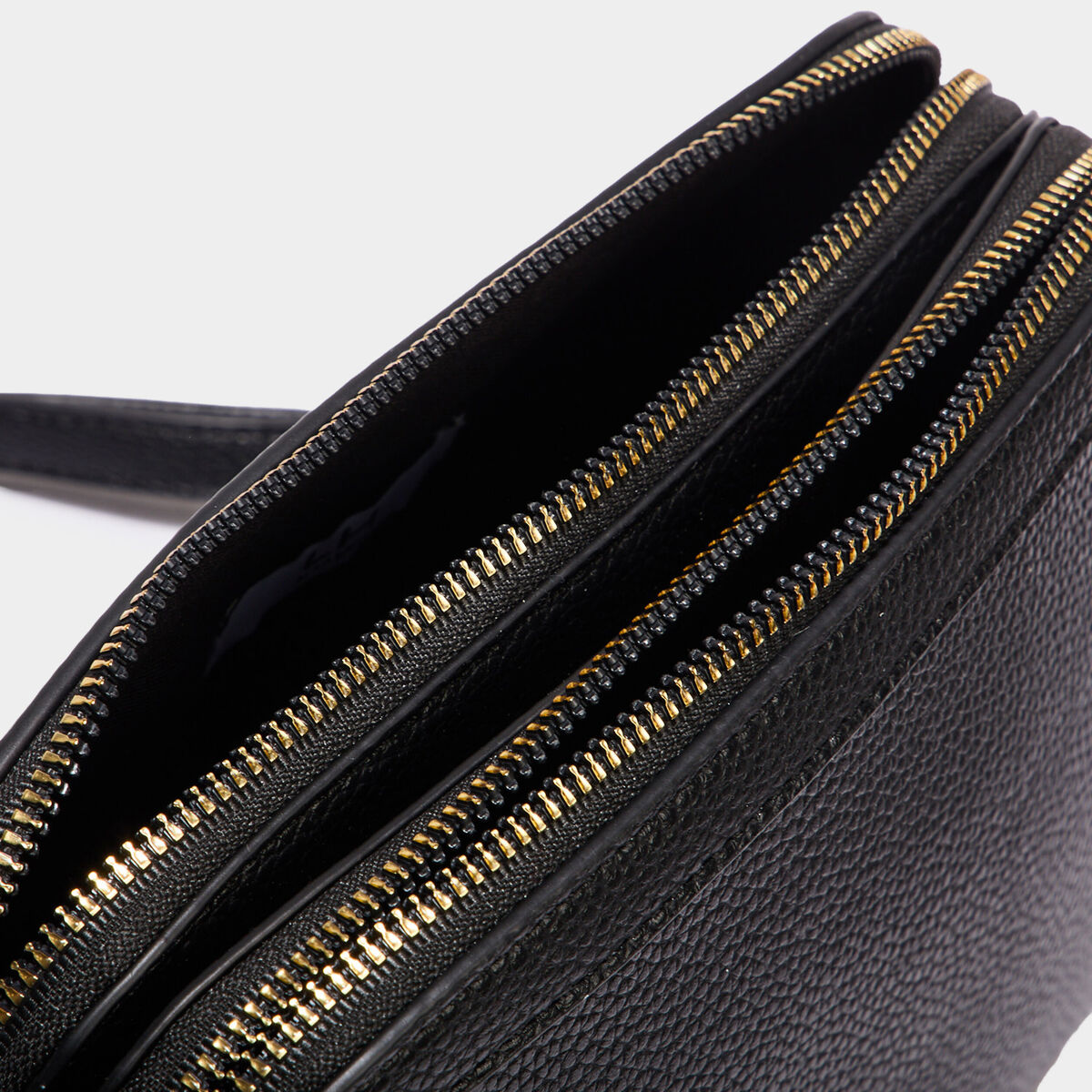 Sac en bandouli&egrave;re d&eacute;tail foulard noir femme