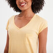 T-shirt col v poche poitrine Creeks jaune clair femme