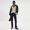 Gilet col en V boutonn&eacute; beige femme