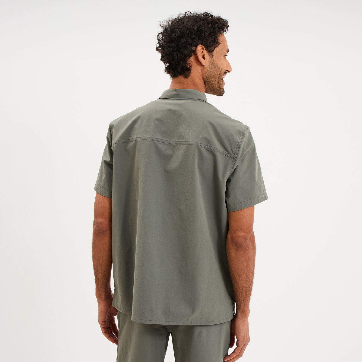 Chemise d&eacute;perlante droite stretch gris homme
