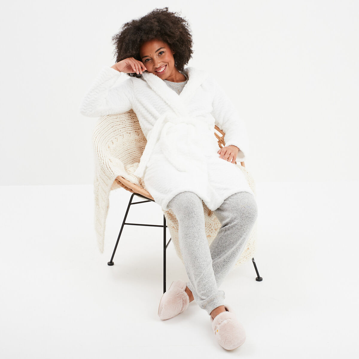 Peignoir long effet polaire &agrave; capuche ivoire femme