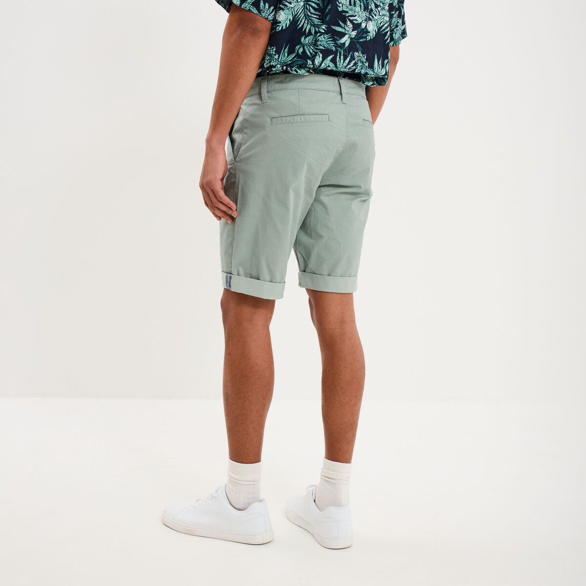 Bermuda short chino droit coton stretch vert olive homme
