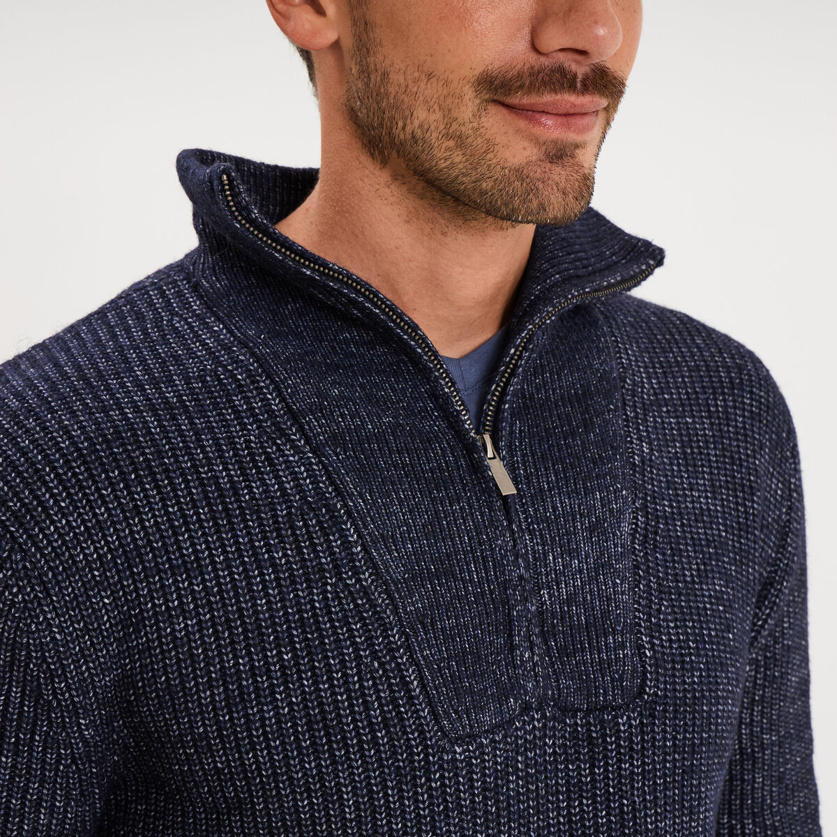 Pull avec col camionneur c&ocirc;tel&eacute; bleu fonc&eacute; homme