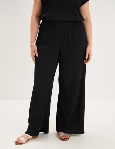 Pantalon effet gaufr&eacute; fluide noir femme grande taille