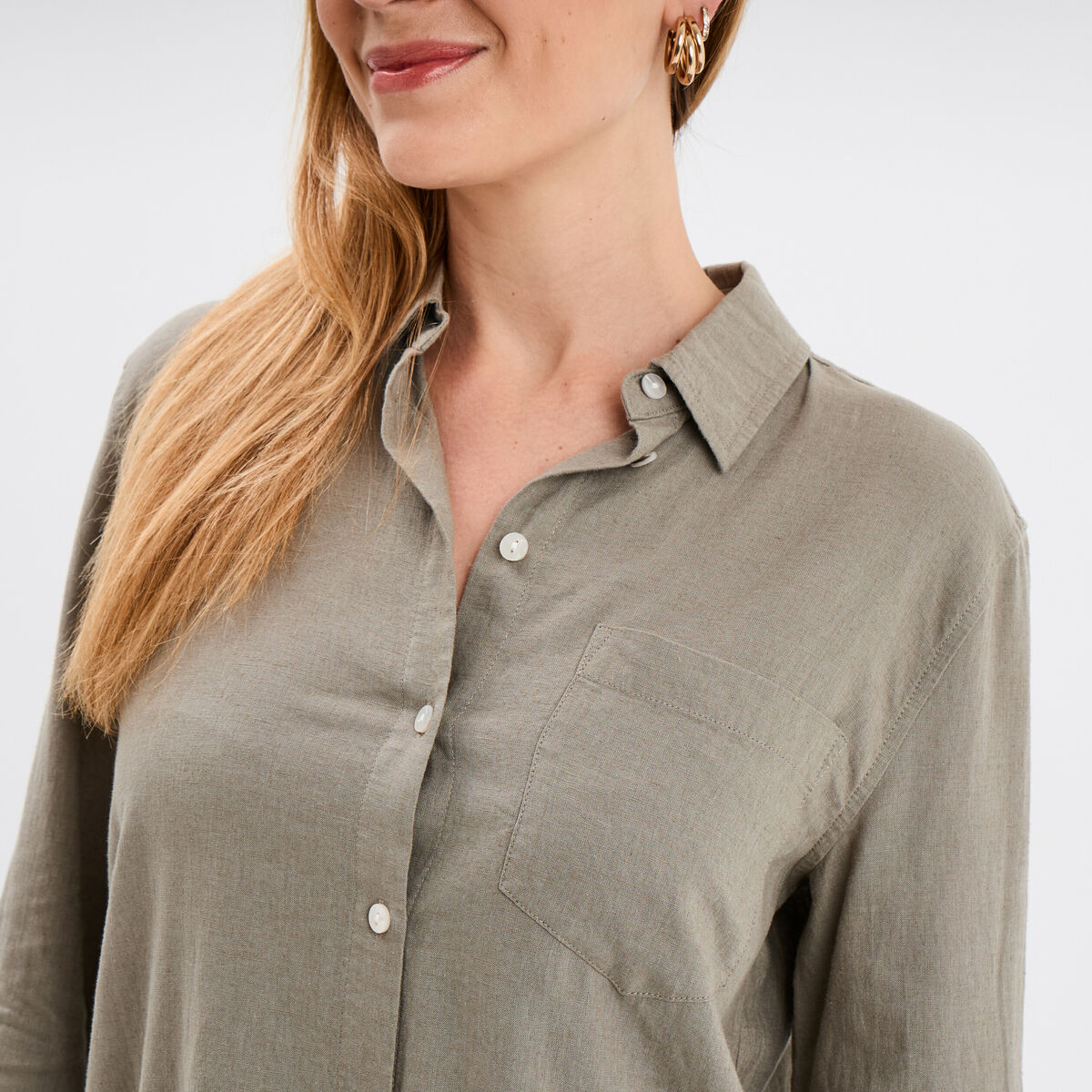 Chemise lin mélangé manches longues vert kaki femme