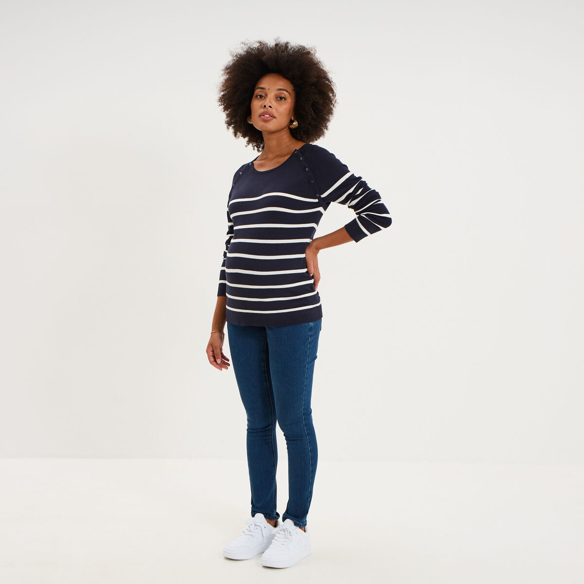 Pull boutonn&eacute; allaitement blanc femme maternit&eacute;
