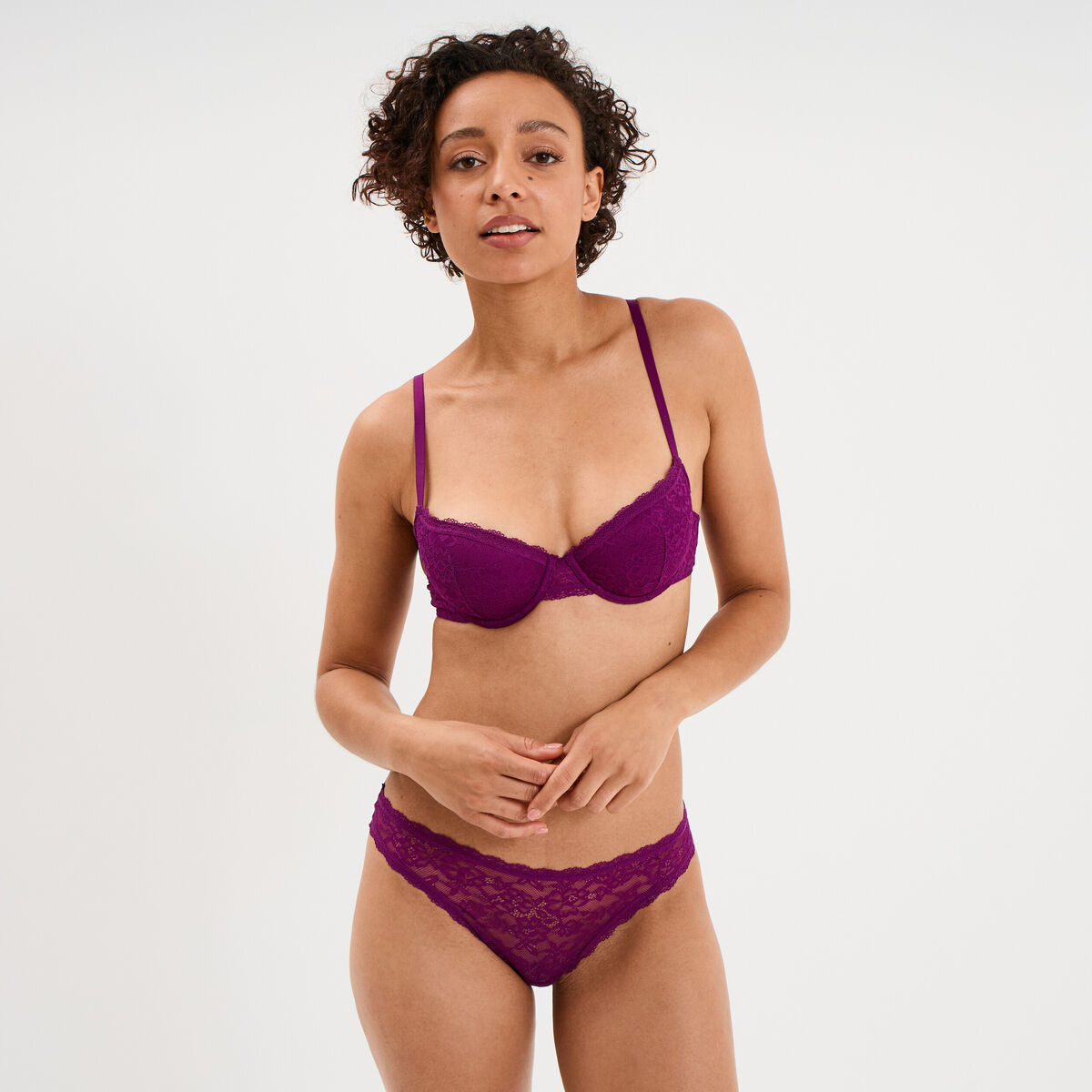 Soutien-gorge corbeille padd&eacute; dentelle violet fonc&eacute; femme