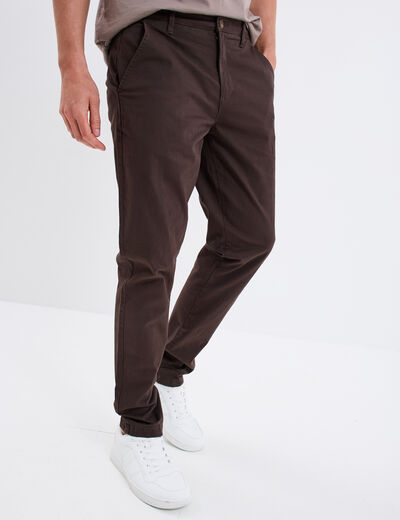 Pantalon chino droit stretch retroussé marron foncé homme