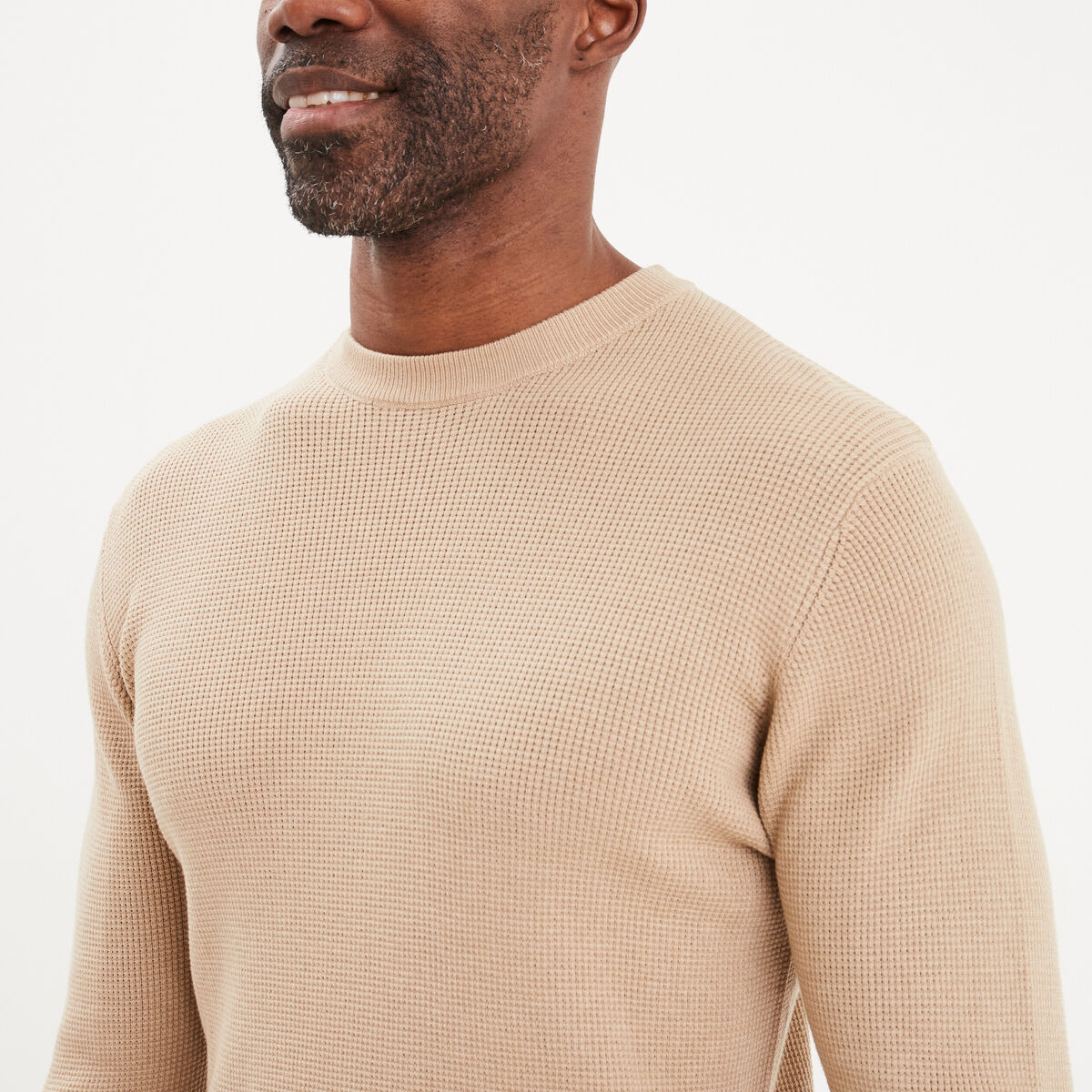 Pull en maille textur&eacute;e col rond beige homme