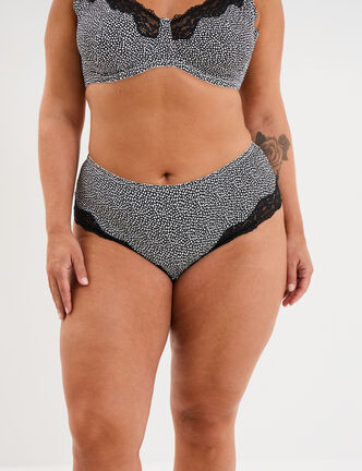 Shorty microfibre empi&egrave;cements dentelle noir femme grande taille