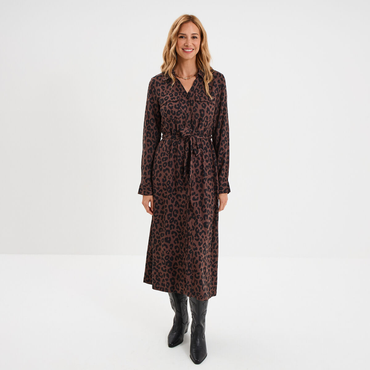 Robe chemise longue ceintur&eacute;e marron fonc&eacute; femme
