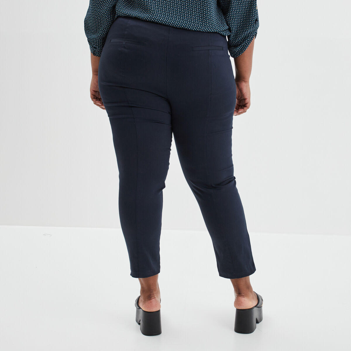 Pantalon regular détails zippés bleu foncé femme grande taille