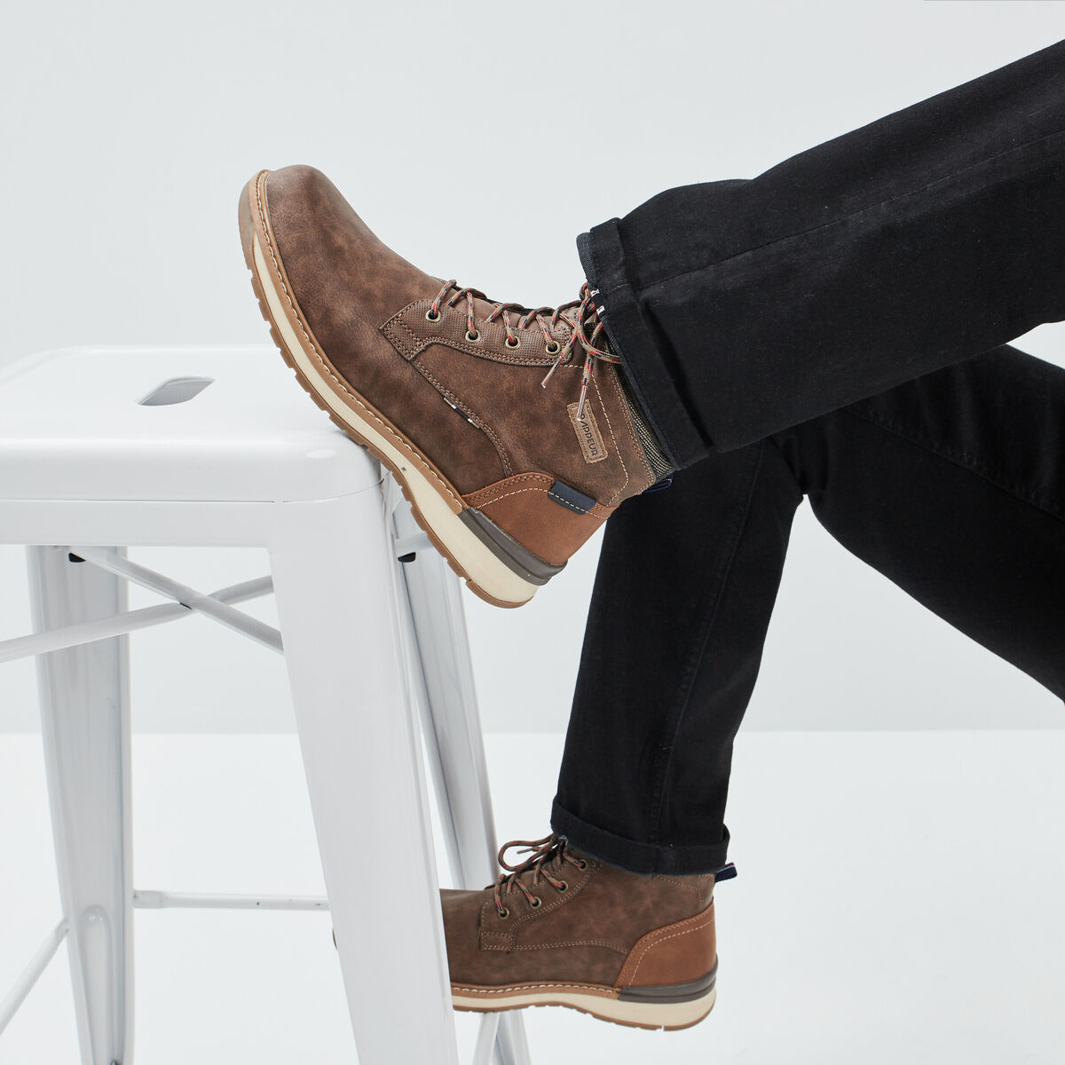Bottines montantes &agrave; lacets marron homme