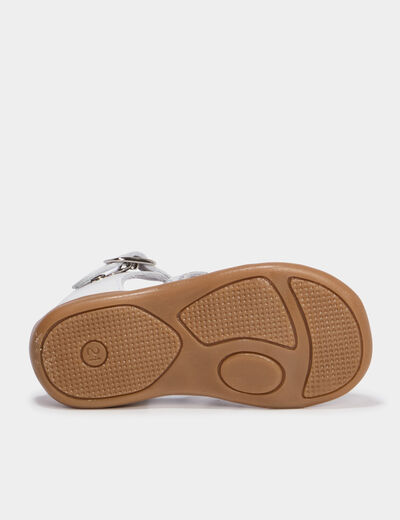 Sandales en cuir blanc b&eacute;b&eacute; fille
