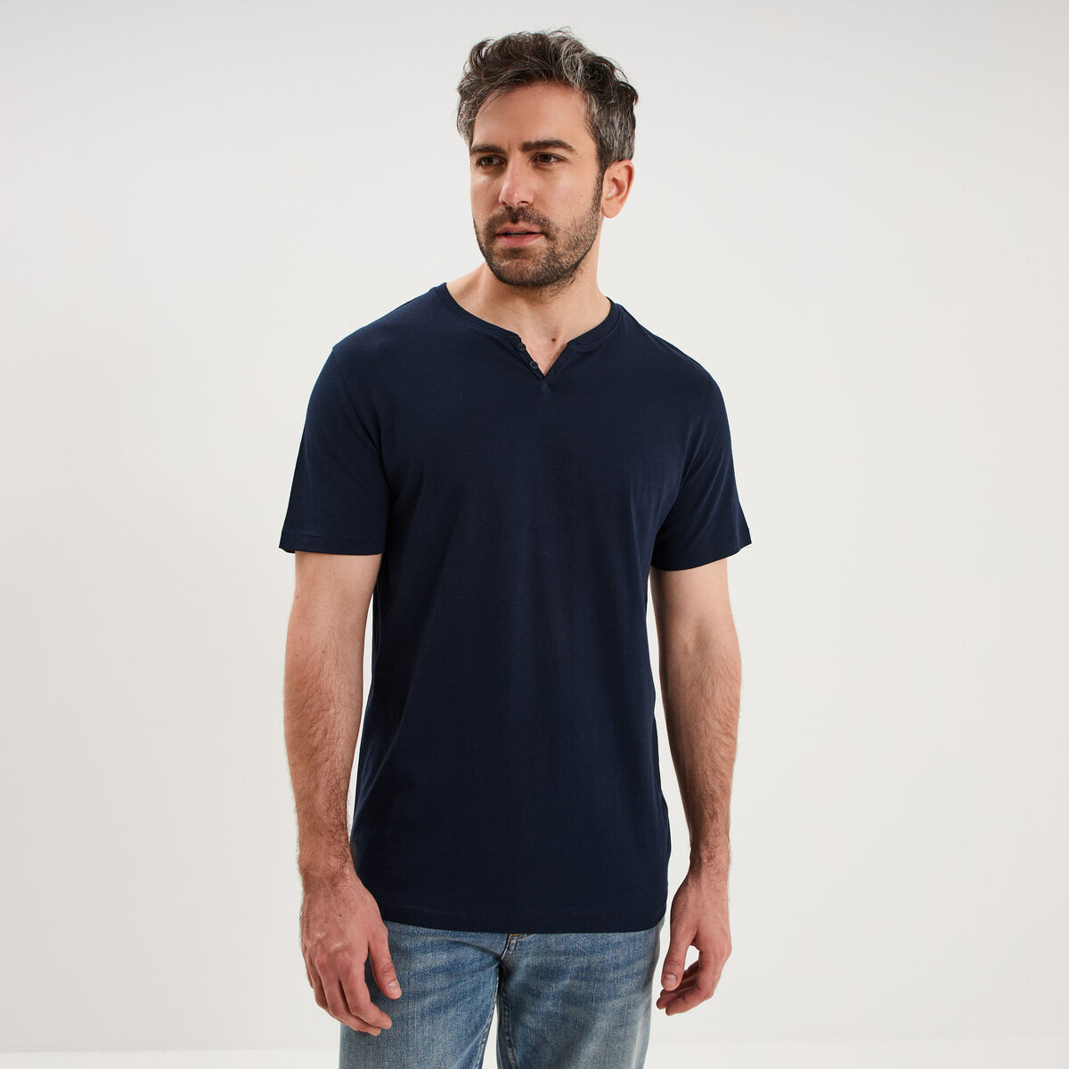 T-shirt manches courtes col tunisien bleu marine homme
