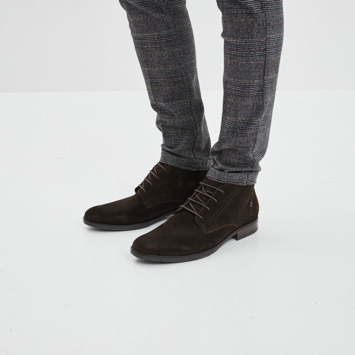 Bottines &agrave; lacets en cuir marron homme