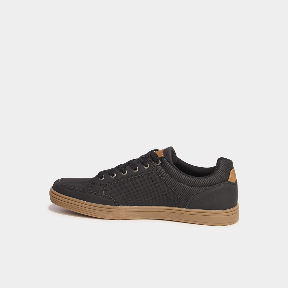 Baskets &agrave; lacets noir homme