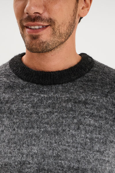 Pull droit col rond manches longues gris fonc&eacute; homme