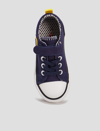 Tennis en toile &agrave; lacets bout renforc&eacute; bleu marine gar&ccedil;on