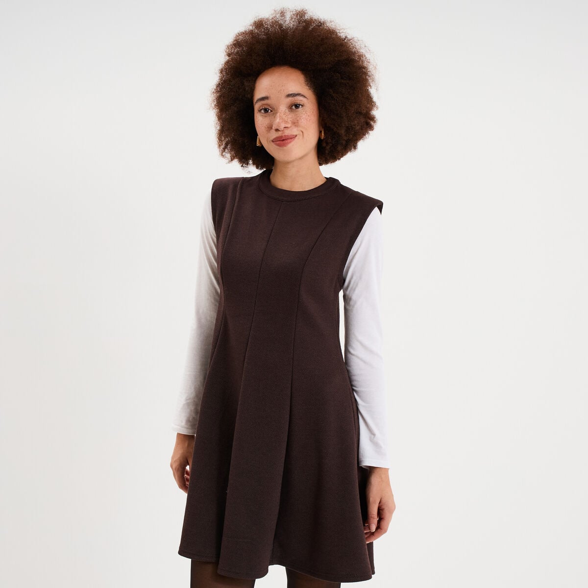 Robe maille sans manches corolle courte marron fonc&eacute; femme