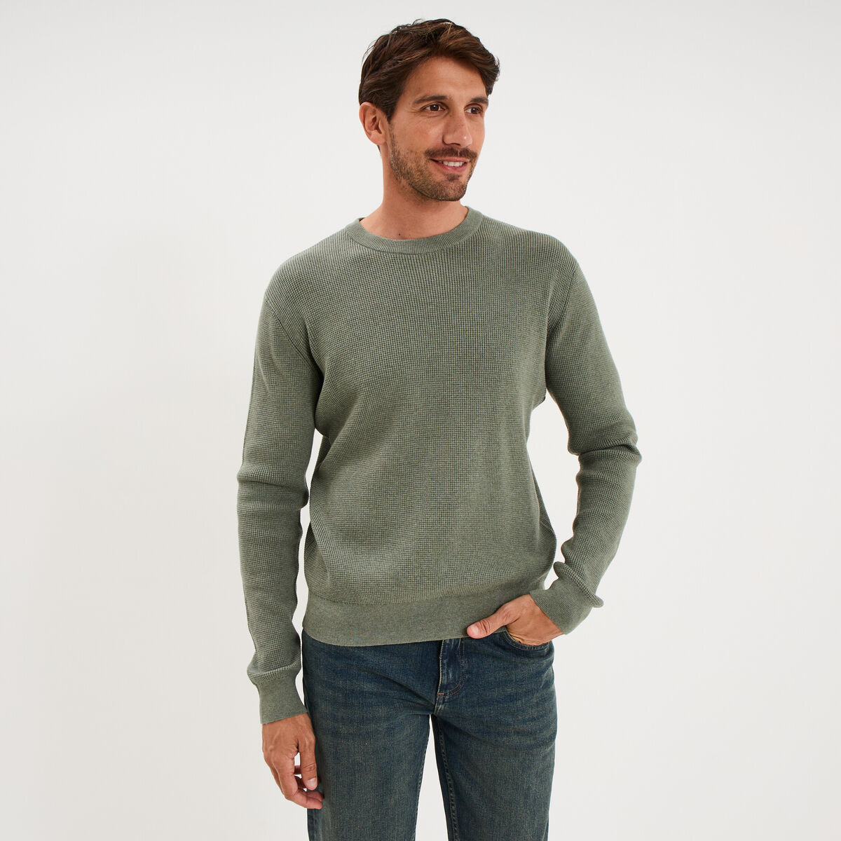 Pull en maille textur&eacute;e col rond vert kaki homme