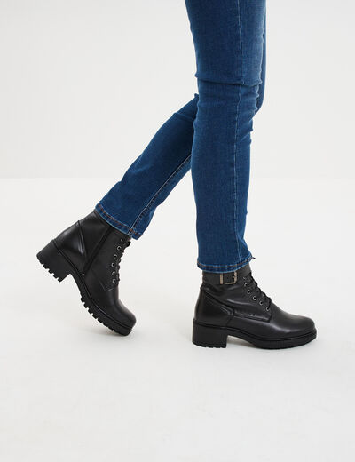 Boots crant&eacute;es &agrave; lacets en cuir noir femme
