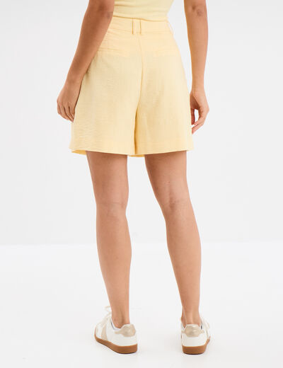 Short large avec pinces jaune clair femme