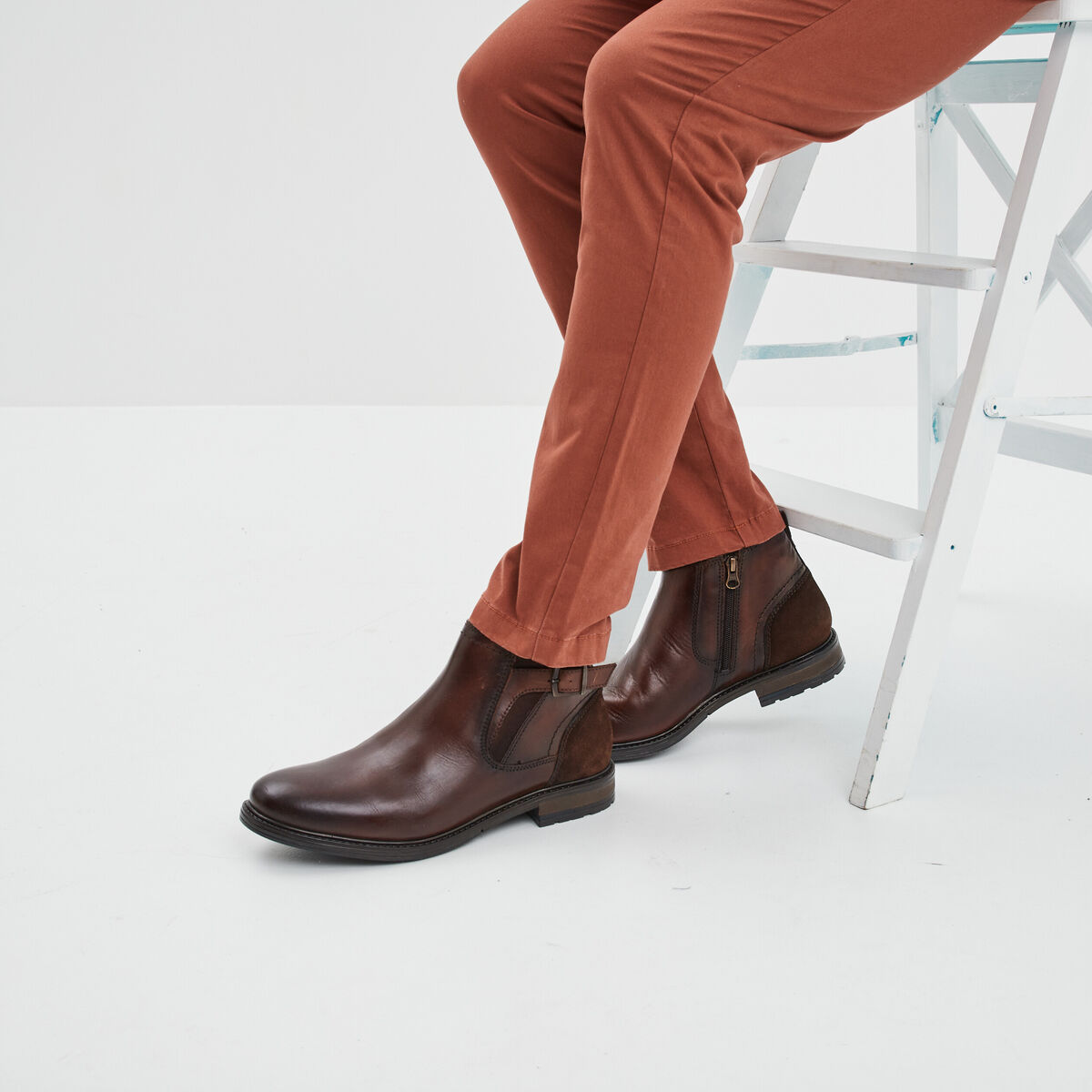 Bottines chelsea en cuir zipp&eacute;es marron homme