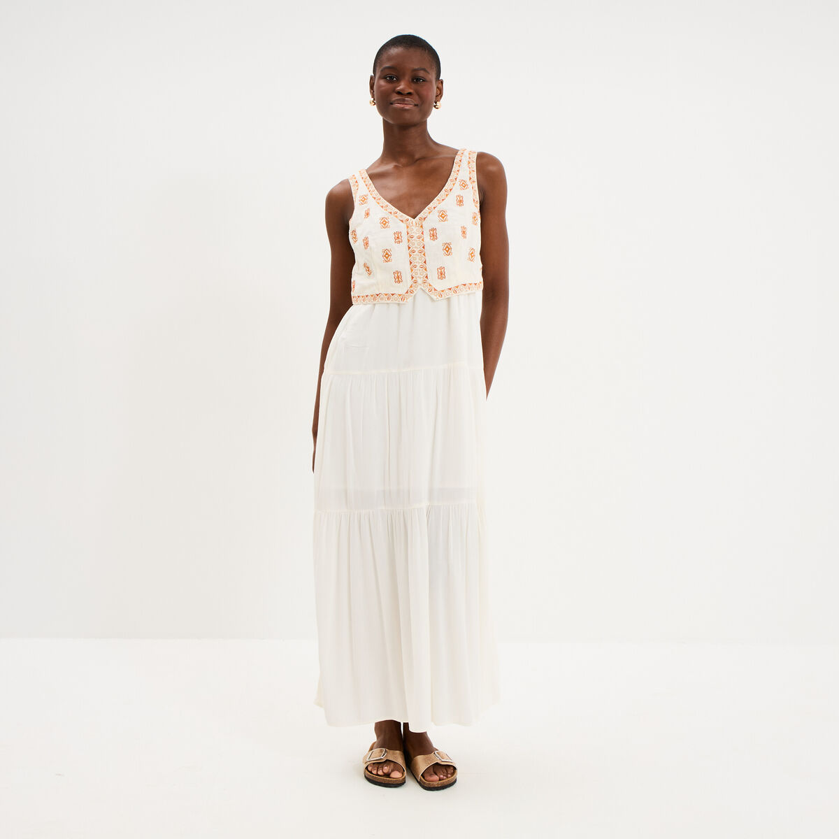 Robe longue buste brod&eacute; sans manches ecru femme