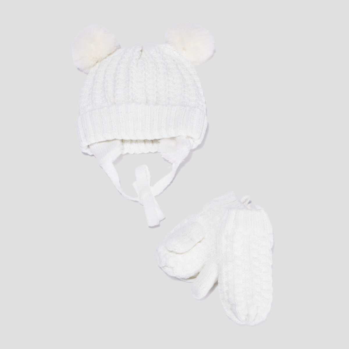 Ensemble bonnet et moufles ivoire b&eacute;b&eacute; fille