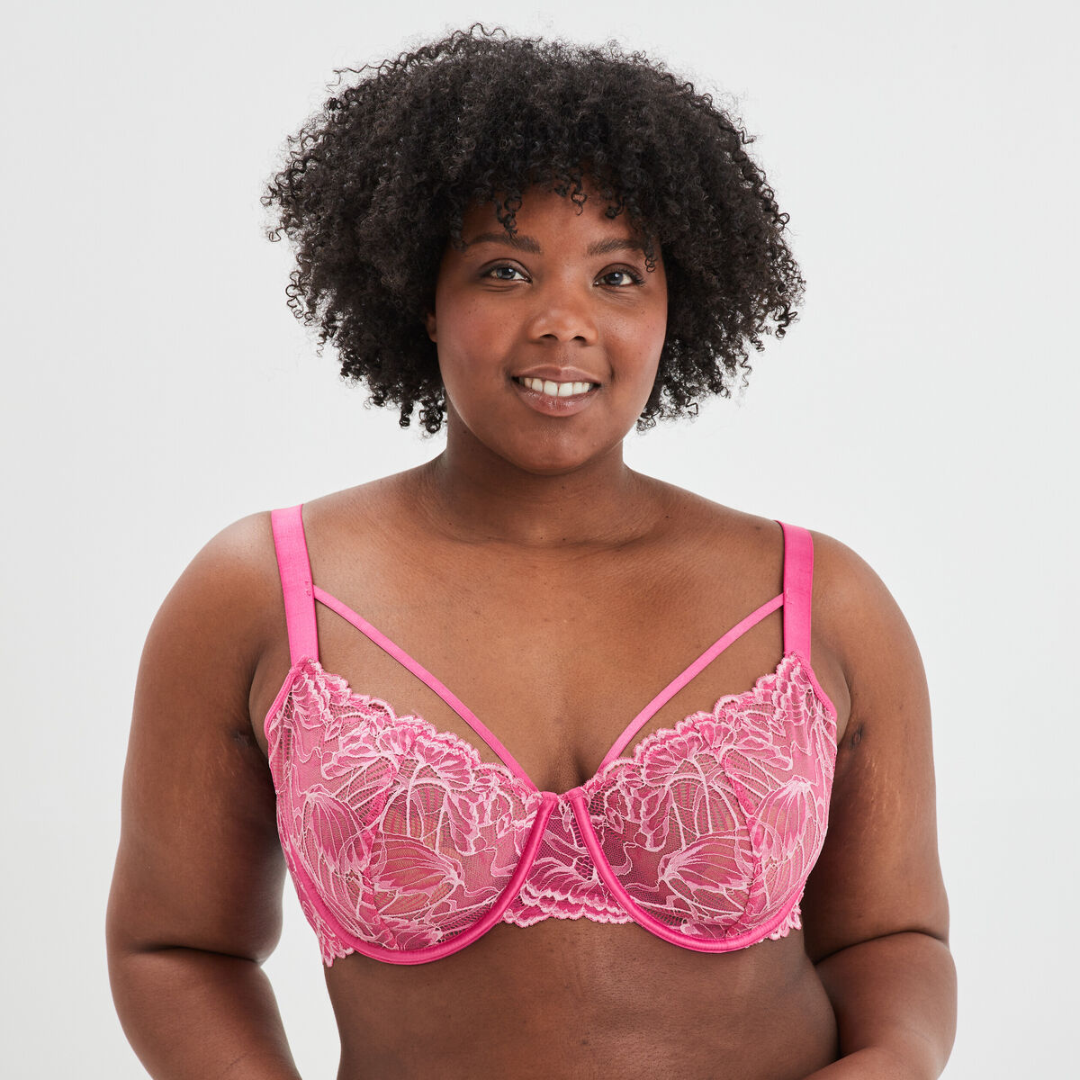 Soutien-gorge emboîtant dentelle rose fushia femme grande taille