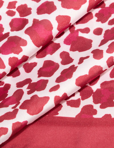 Foulard carr&eacute; effet satin bordeaux femme