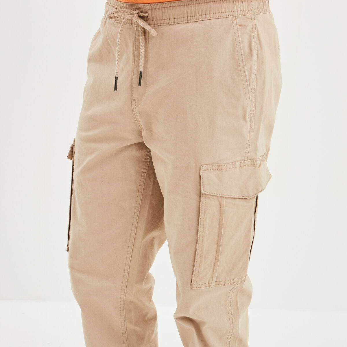 Pantalon cargo taille &eacute;lastiqu&eacute;e beige homme