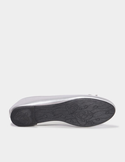Ballerines plates m&eacute;tallis&eacute;es gris argent femme