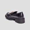 Mocassins à talons et détails chaînes noir femme