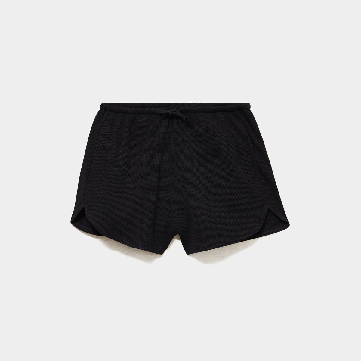 Short droit effet gaufr&eacute; coton noir femme