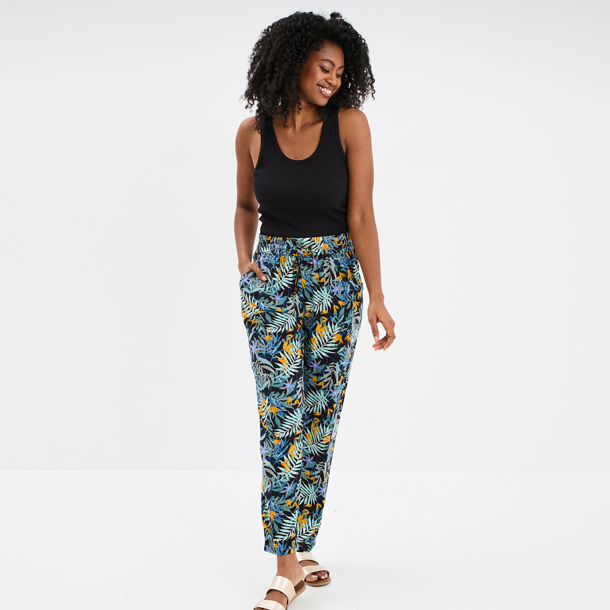 Pantalon cigarette fluide &agrave; ceinture noir femme