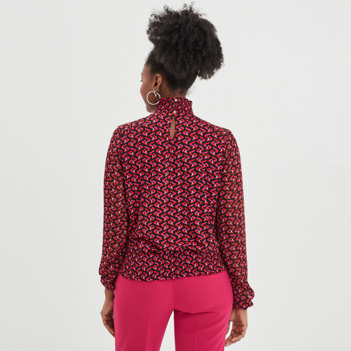 Blouse manches longues à col montant noir femme