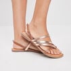 Sandales en cuir semelle plate marron femme