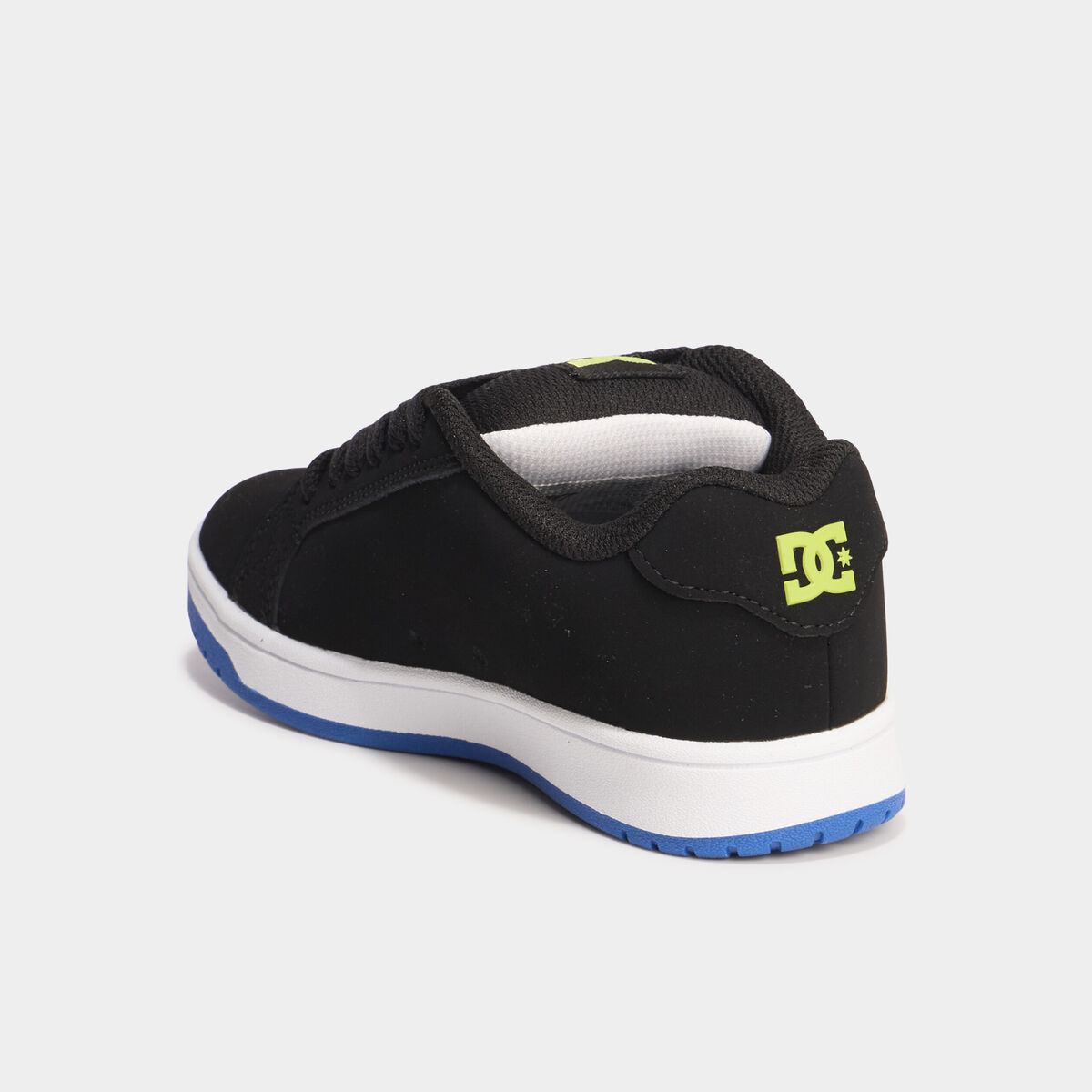 Tennis basses &agrave; lacets en cuir noir gar&ccedil;on