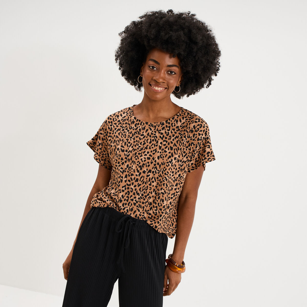 T-shirt gaufr&eacute; col rond manches courtes beige femme