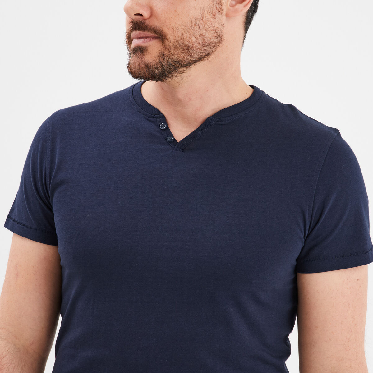 T-shirt manches courtes col tunisien bleu marine homme
