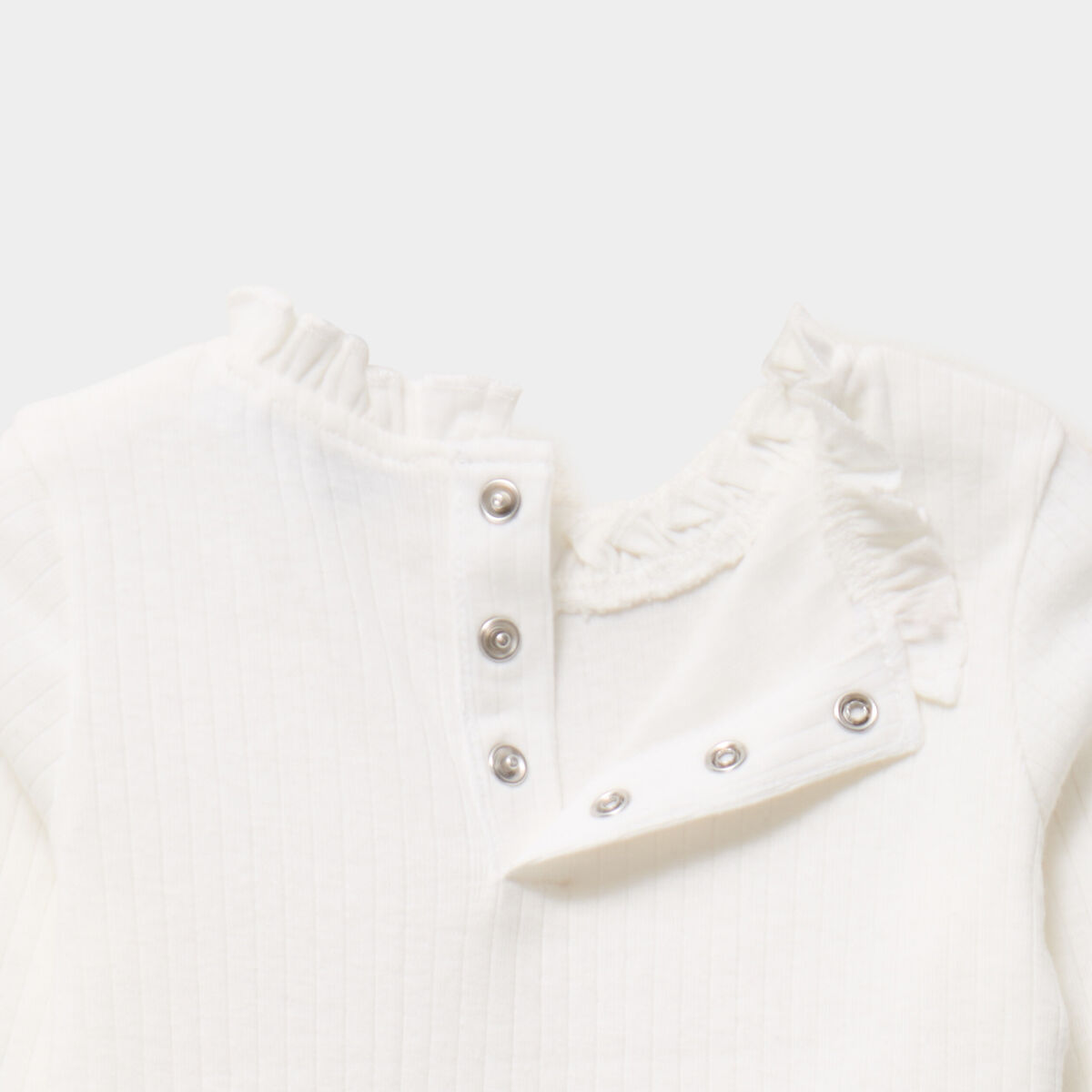 T-shirt c&ocirc;tel&eacute; col montant &agrave; volants blanc b&eacute;b&eacute; fille
