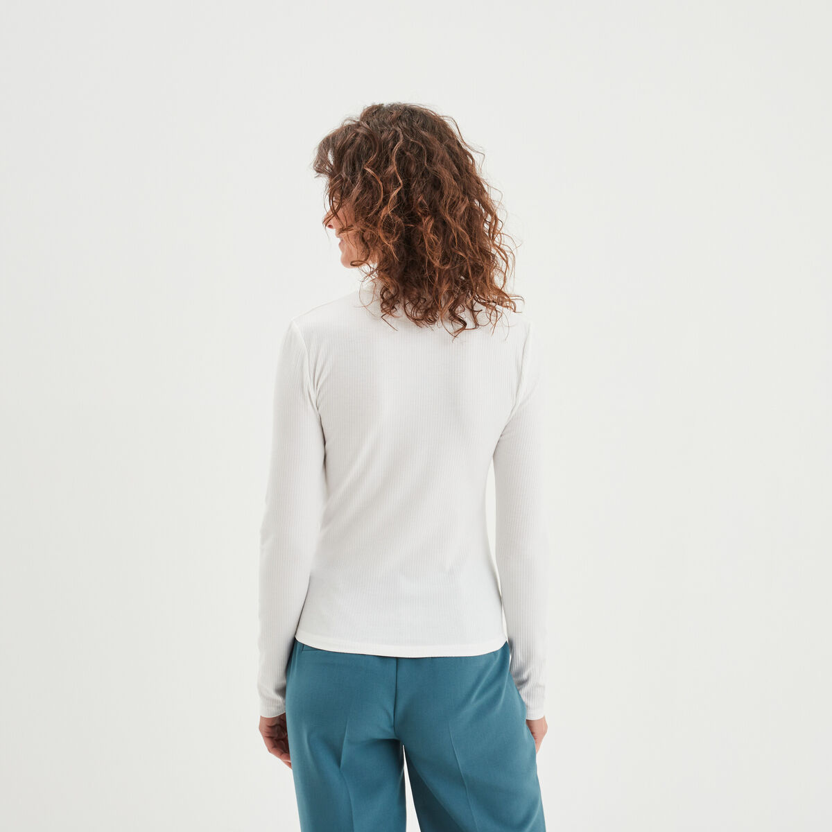T-shirt côtelé col montant ajusté blanc femme