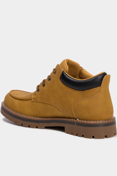 Boots crant&eacute;es &agrave; lacets jaune homme